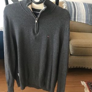 Charcoal gray Tommy Hilfiger pullover